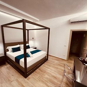 Suite Sweet Dreams Dan Champs